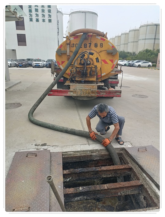 鸡泽隔油池清掏